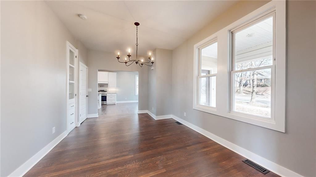 2110 Ashland Avenue — photo 13