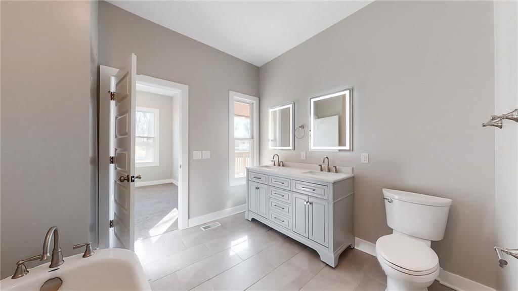 2110 Ashland Avenue — photo 23