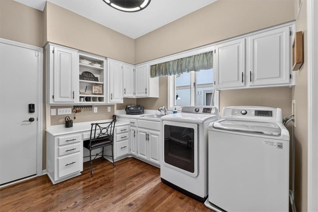 5226 Mercier Street — photo 31