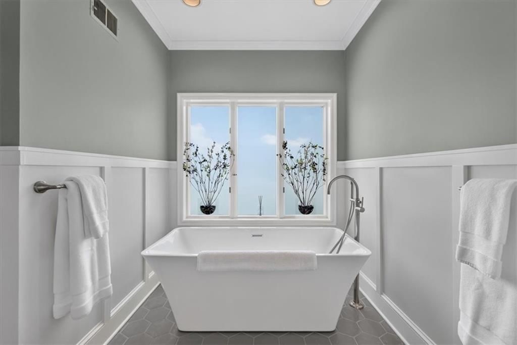 5226 Mercier Street — photo 38
