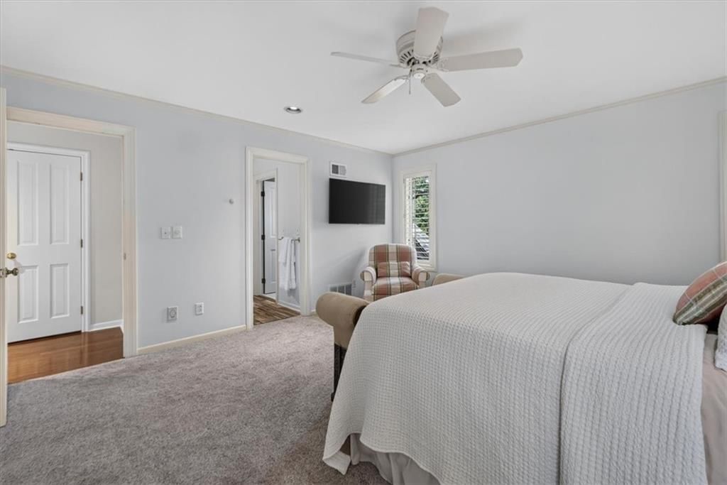 5226 Mercier Street — photo 46