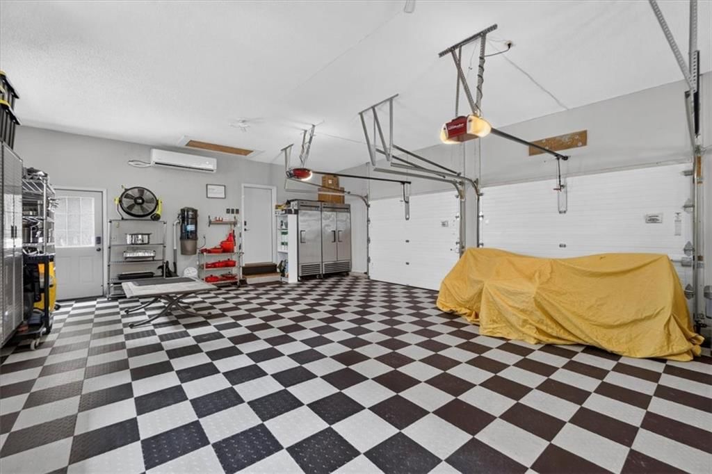 5226 Mercier Street — photo 74