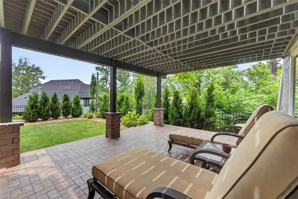5226 Mercier Street — photo 87