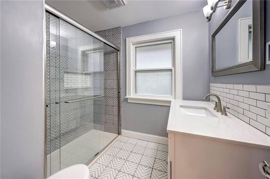 421 E 69th Terrace — photo 16