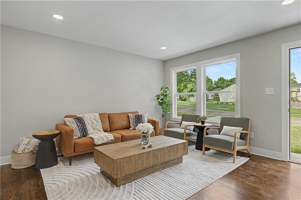 9918 Benson Street — photo 4