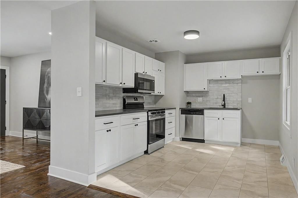 9918 Benson Street — photo 9