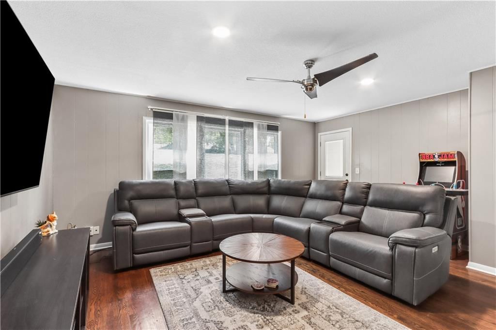 6109 W 54th Street — photo 10