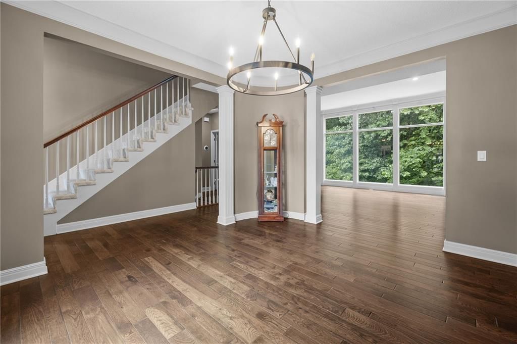 5812 MANOR Lane — photo 9