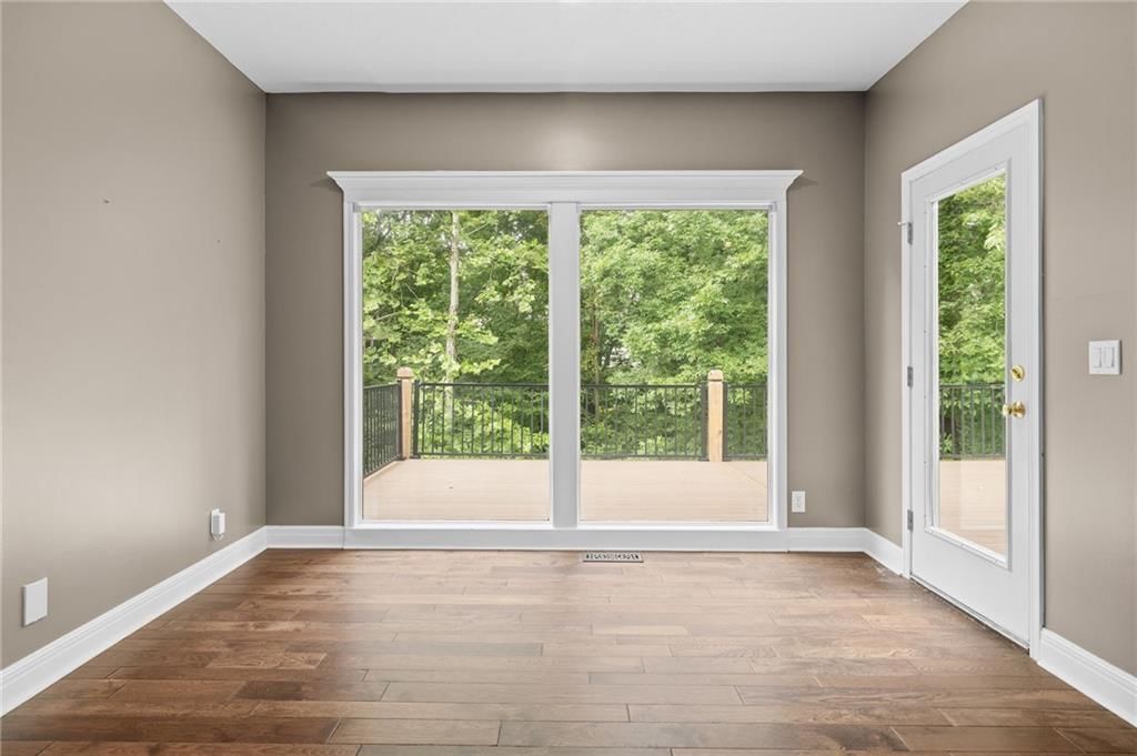 5812 MANOR Lane — photo 19
