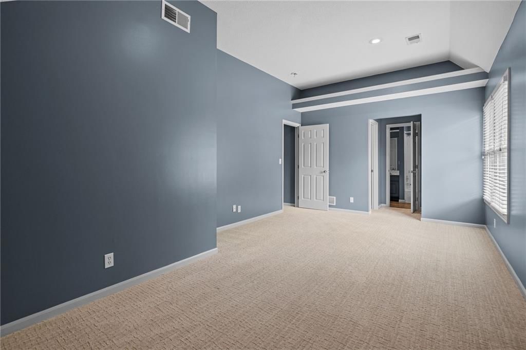 5812 MANOR Lane — photo 36