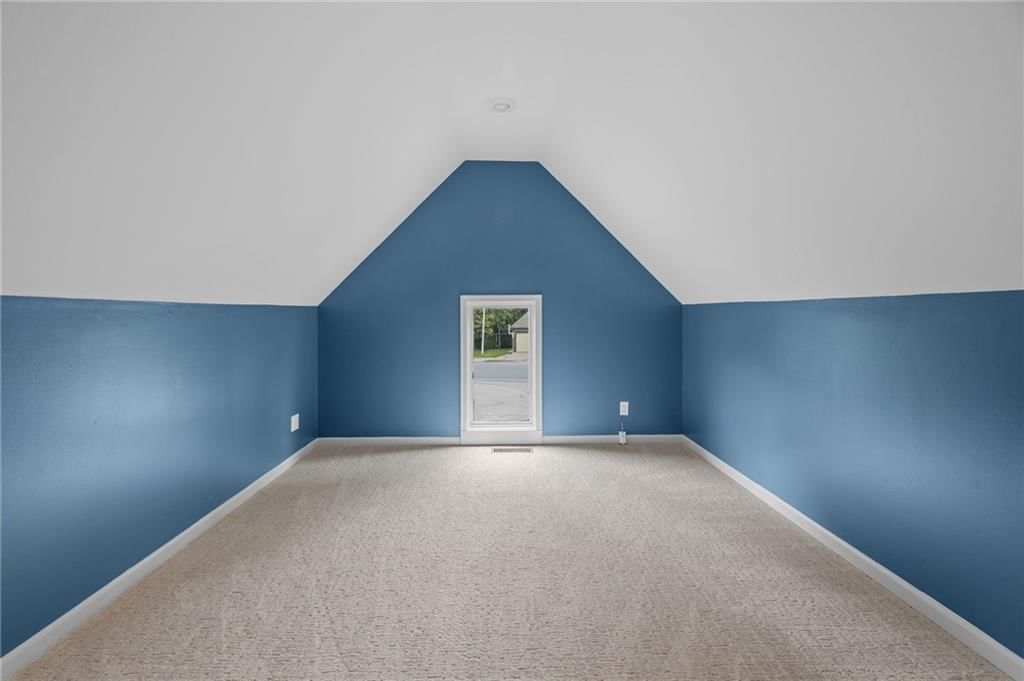 5812 MANOR Lane — photo 38
