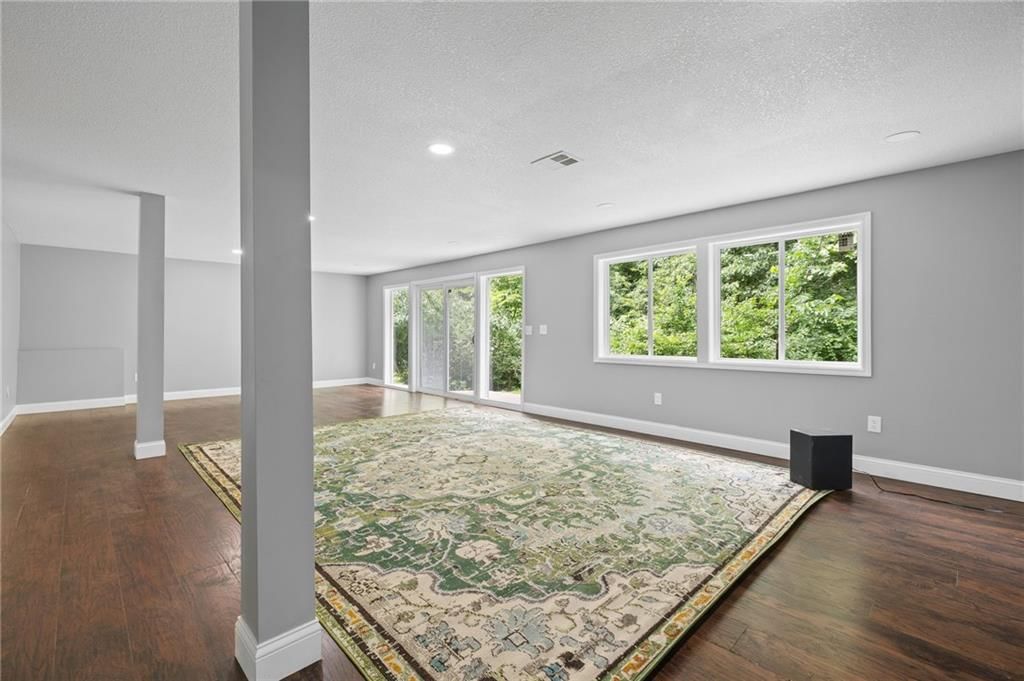 5812 MANOR Lane — photo 44