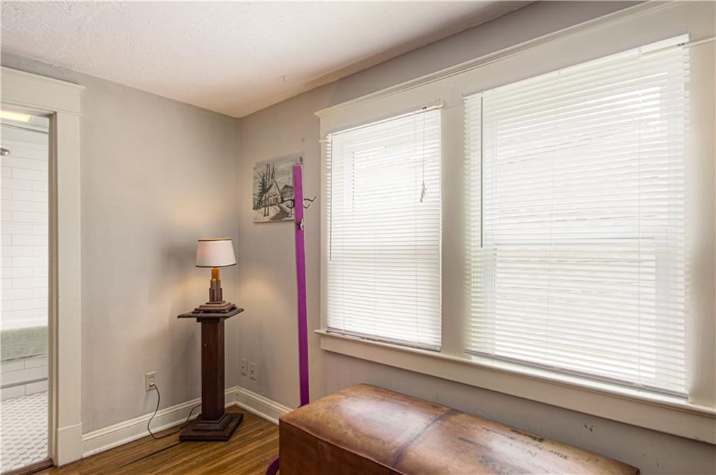 4215 Oak Street — photo 10