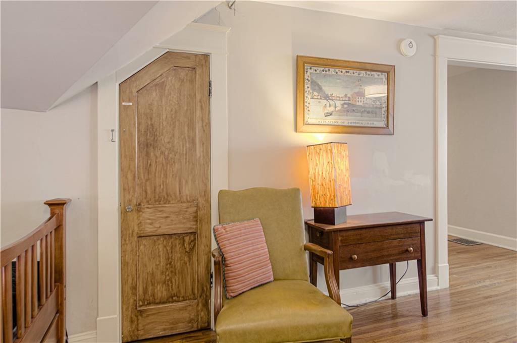 4215 Oak Street — photo 13