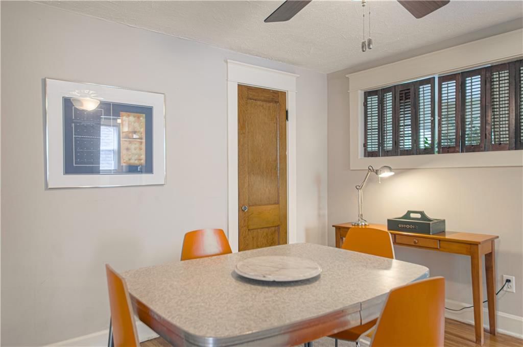 4215 Oak Street — photo 17