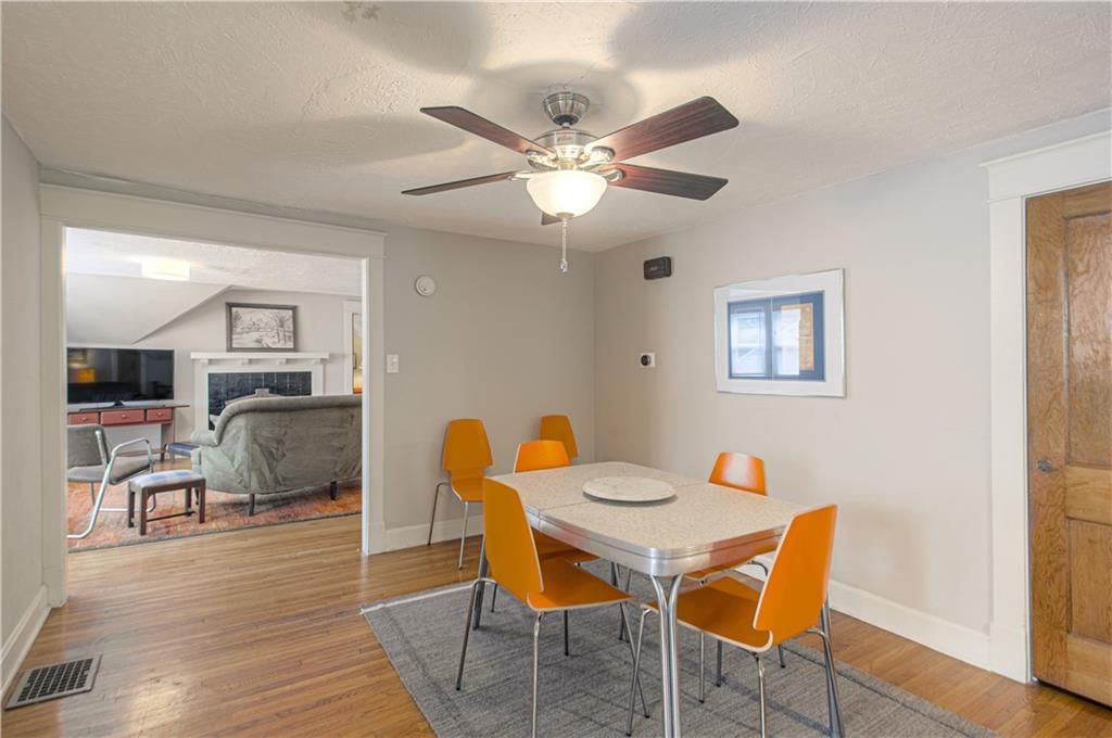 4215 Oak Street — photo 18