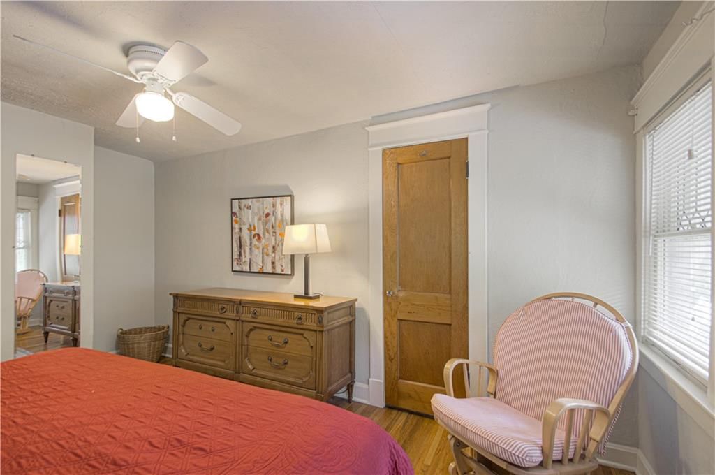 4215 Oak Street — photo 27