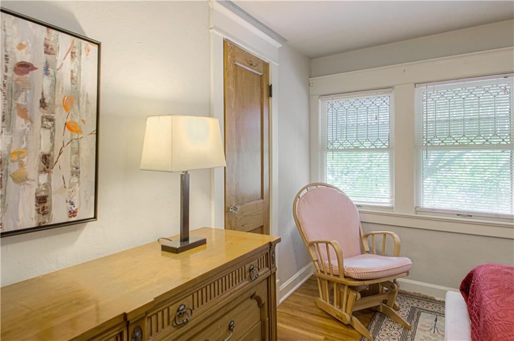 4215 Oak Street — photo 29