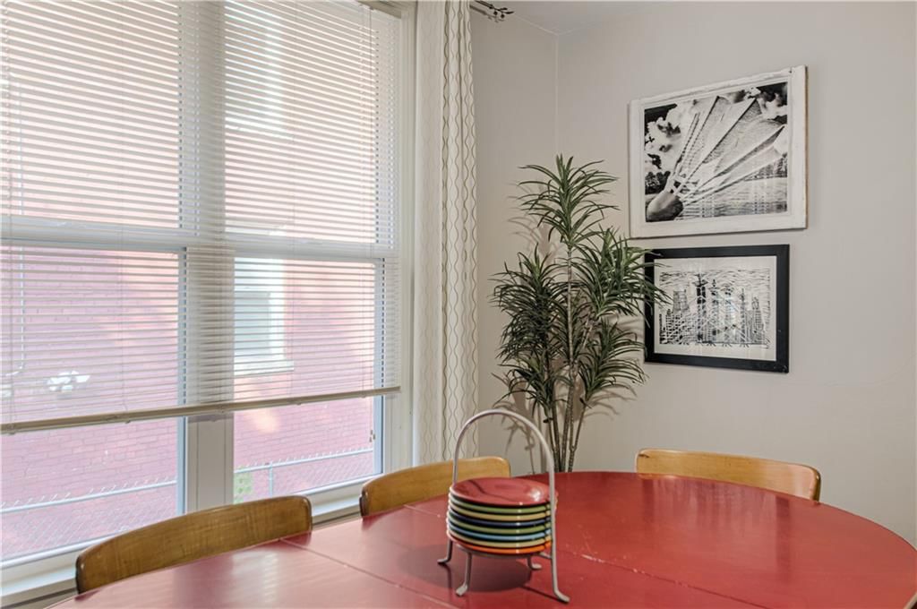 4215 Oak Street — photo 58