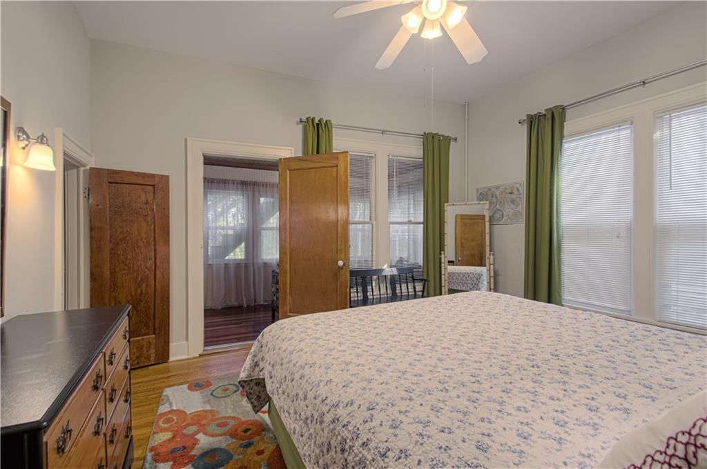 4215 Oak Street — photo 73