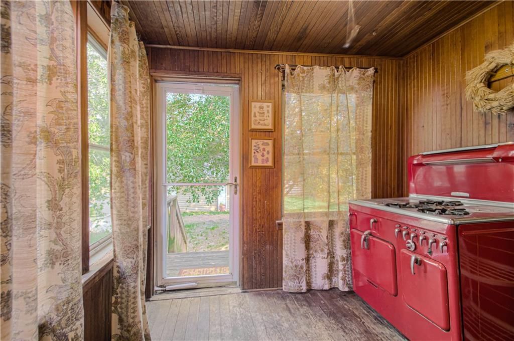 4215 Oak Street — photo 76