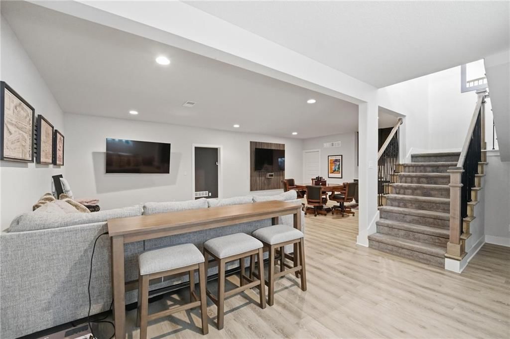 161 NW Carson Drive — photo 29