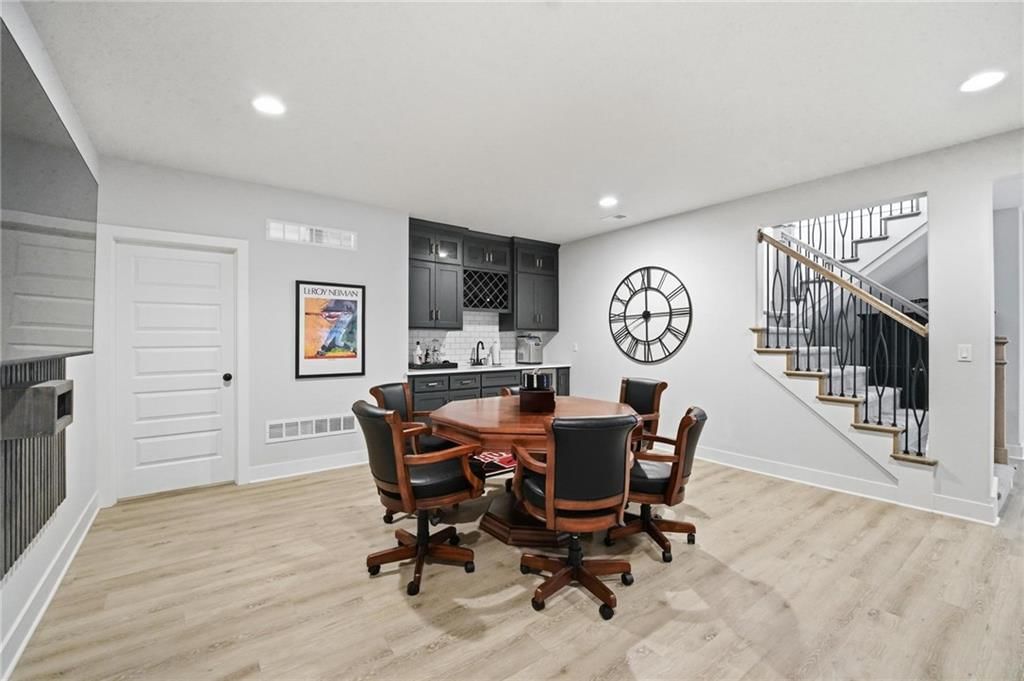 161 NW Carson Drive — photo 31
