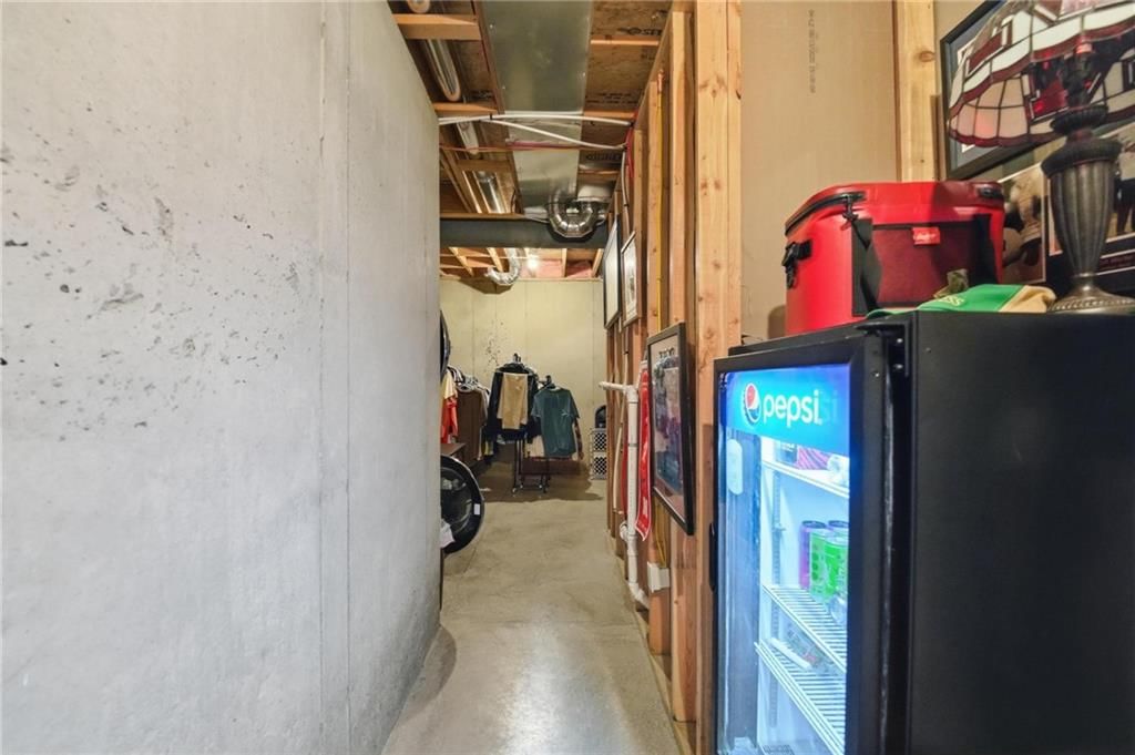 161 NW Carson Drive — photo 33