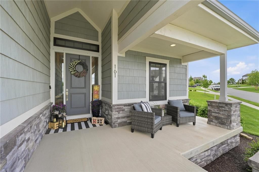 161 NW Carson Drive — photo 39