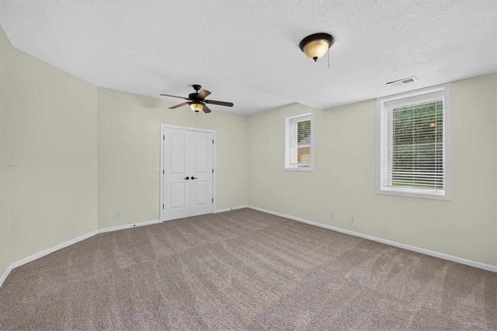 2313 NE Lake Breeze Lane — photo 32