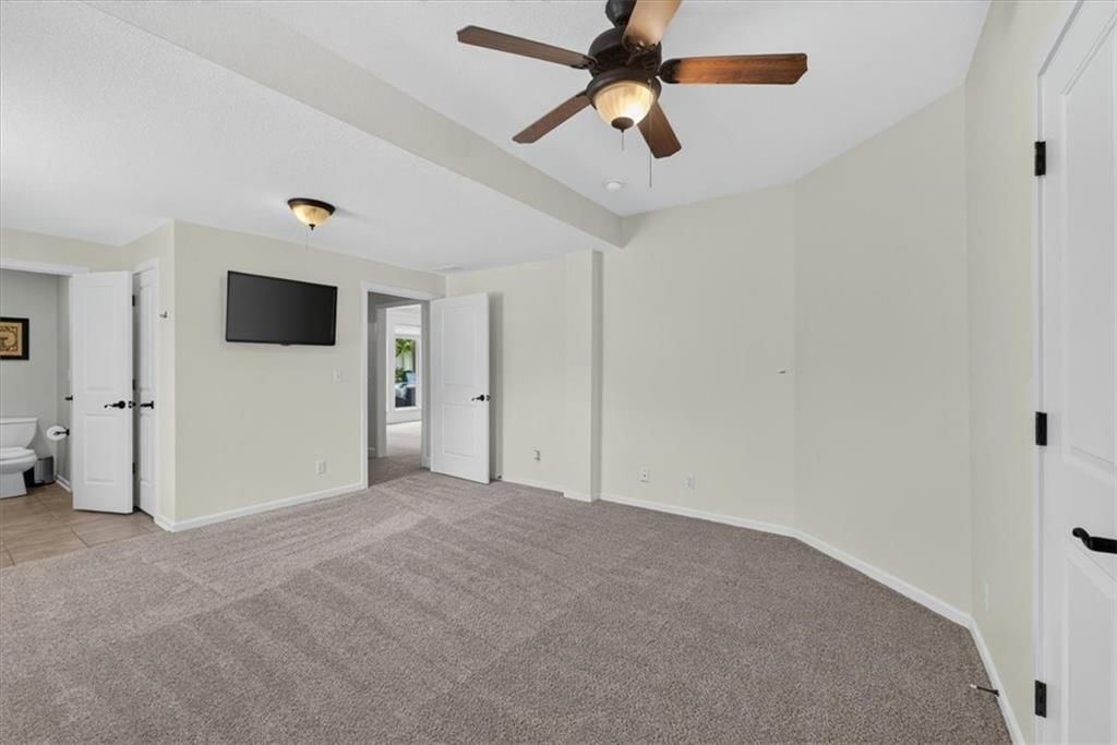 2313 NE Lake Breeze Lane — photo 33