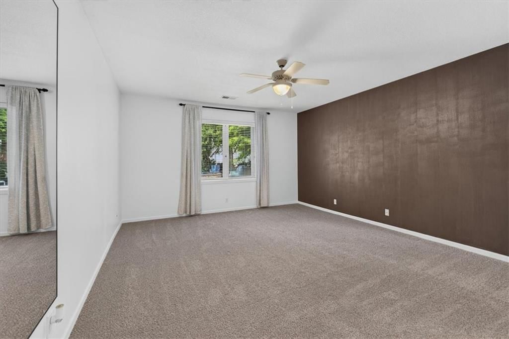 2313 NE Lake Breeze Lane — photo 38