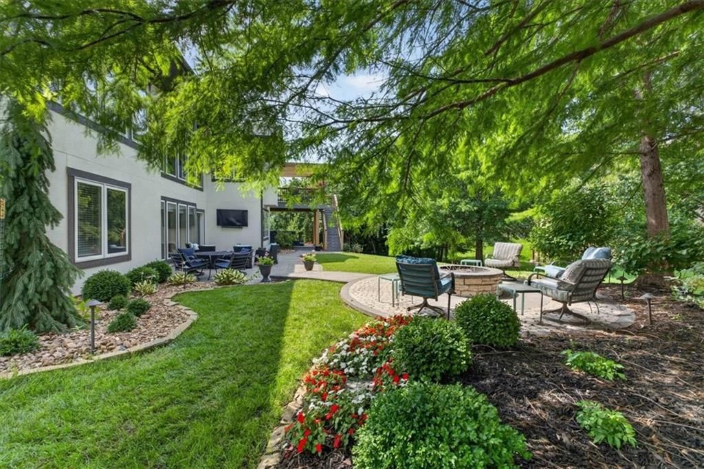 2313 NE Lake Breeze Lane — photo 48