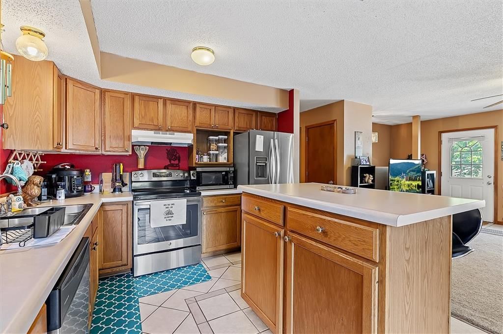 908 Broadway Street — photo 9