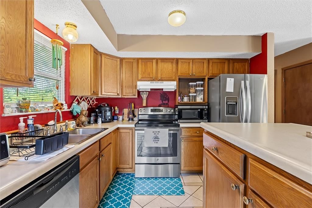908 Broadway Street — photo 10