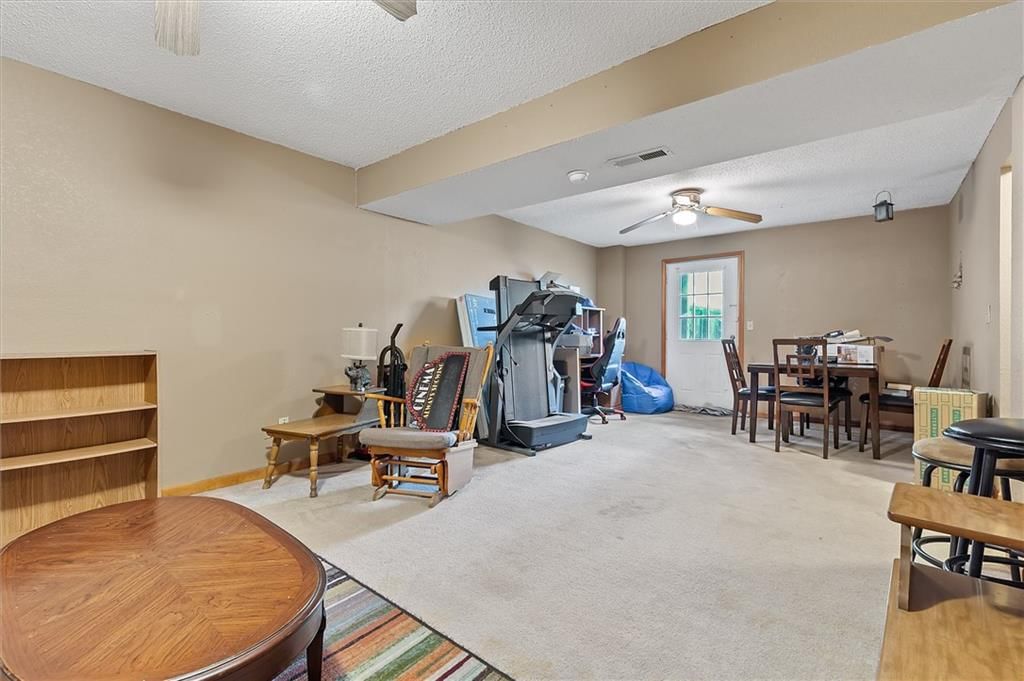 908 Broadway Street — photo 19