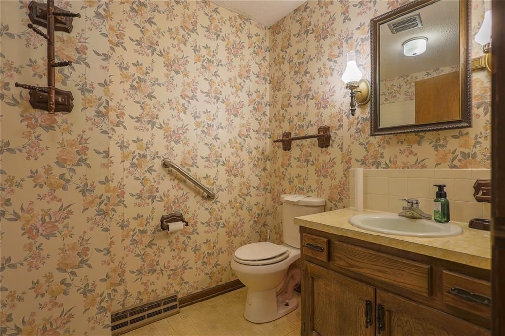 301 Dunns Lane — photo 8