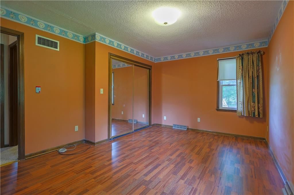 301 Dunns Lane — photo 13