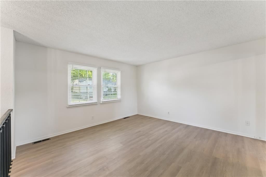 5421 Crest Drive — photo 6