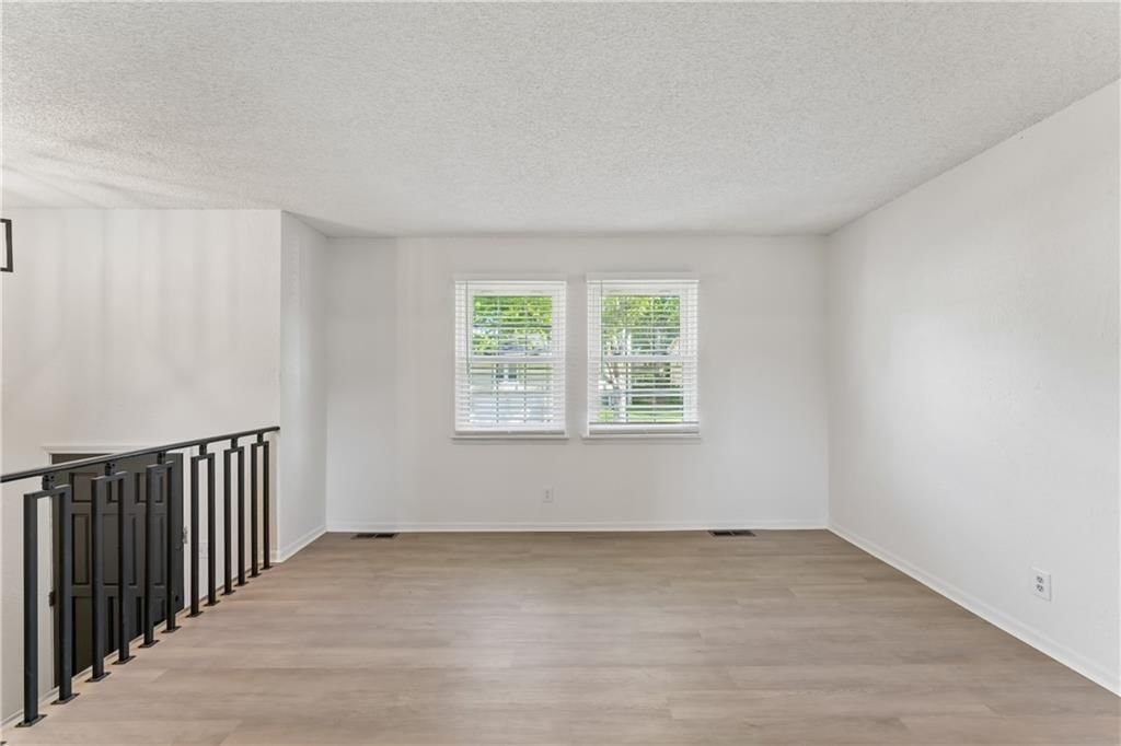 5421 Crest Drive — photo 10
