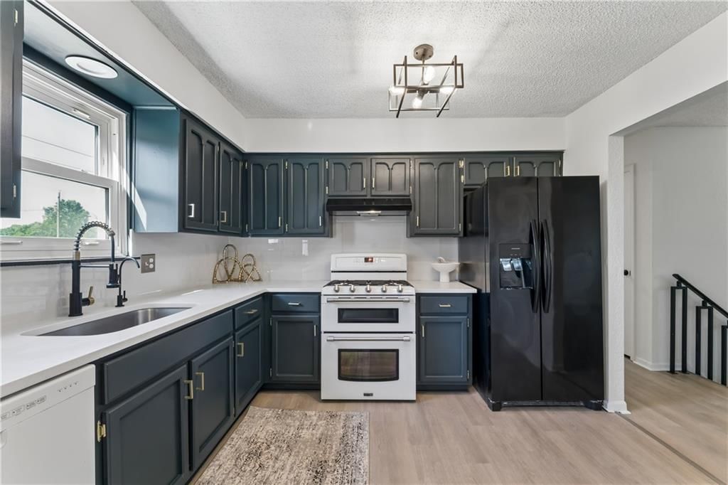 5421 Crest Drive — photo 15