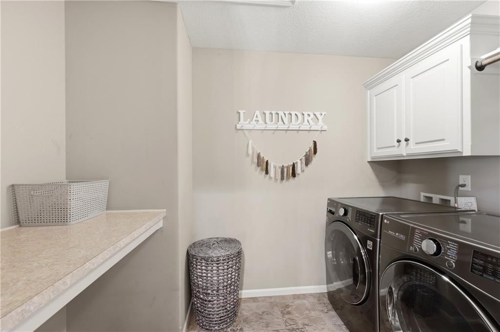 1413 NE Kenwood Circle — photo 30