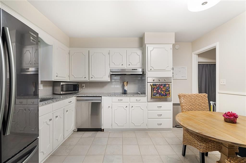 5212 Delmar Street — photo 15
