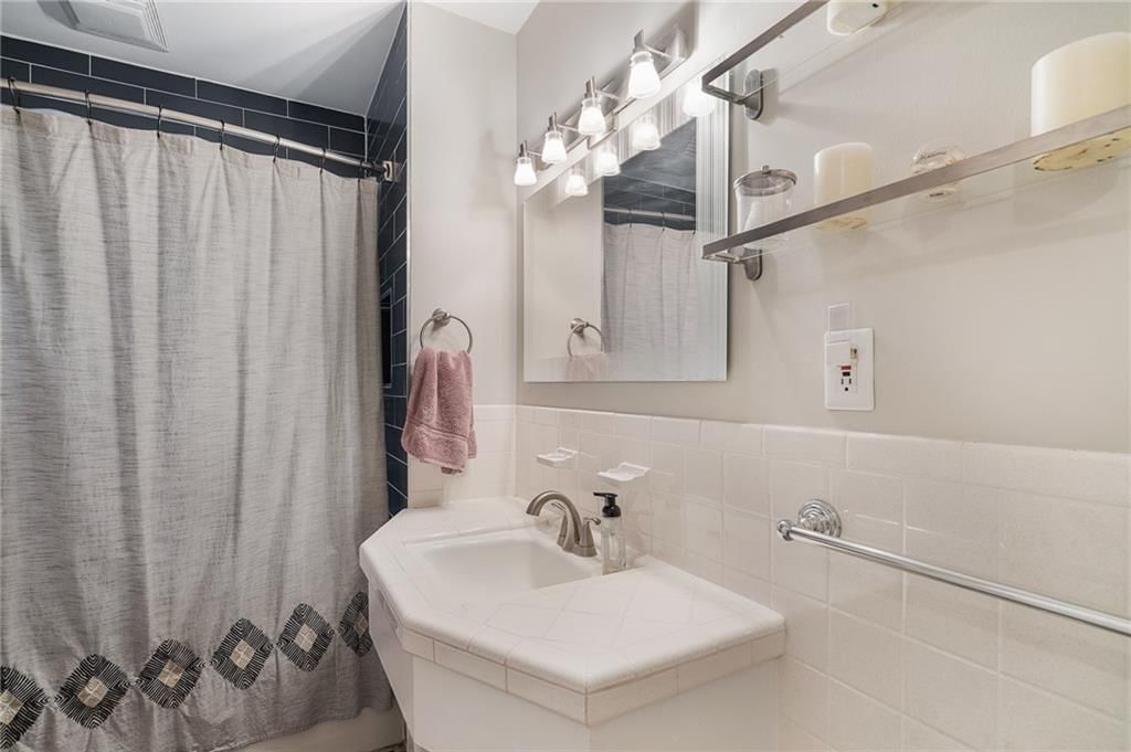 5212 Delmar Street — photo 25