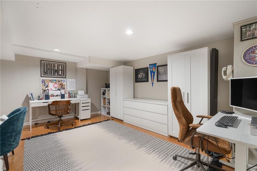 5212 Delmar Street — photo 37