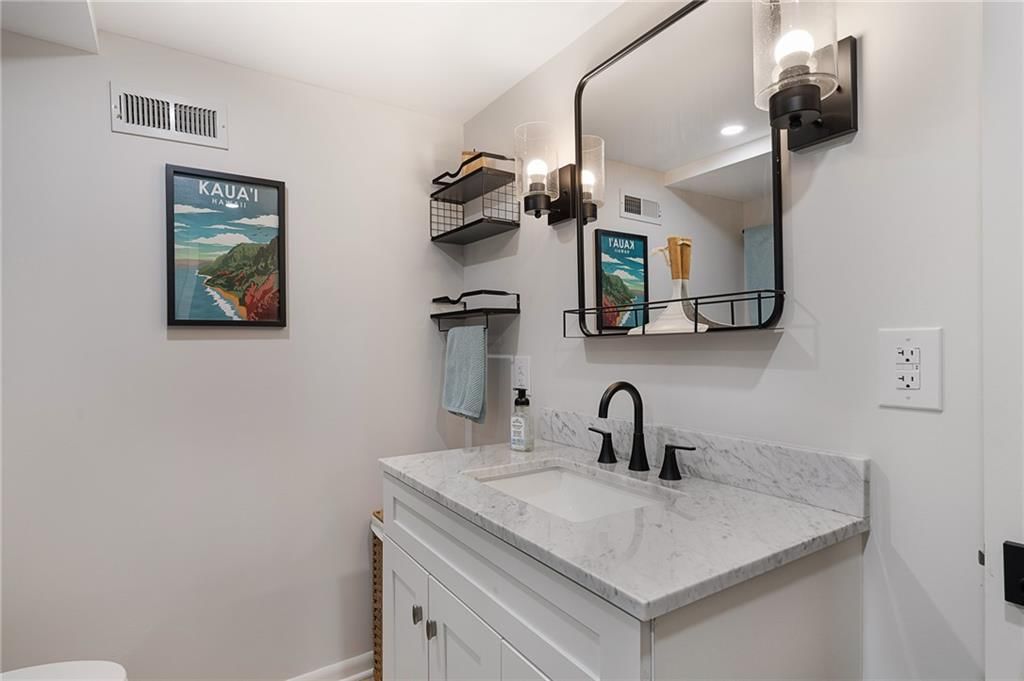 5212 Delmar Street — photo 39