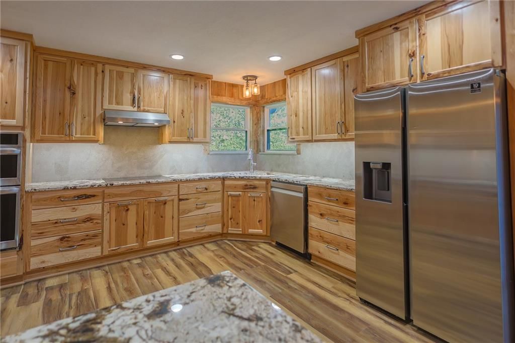 600 S Hickory Street — photo 8