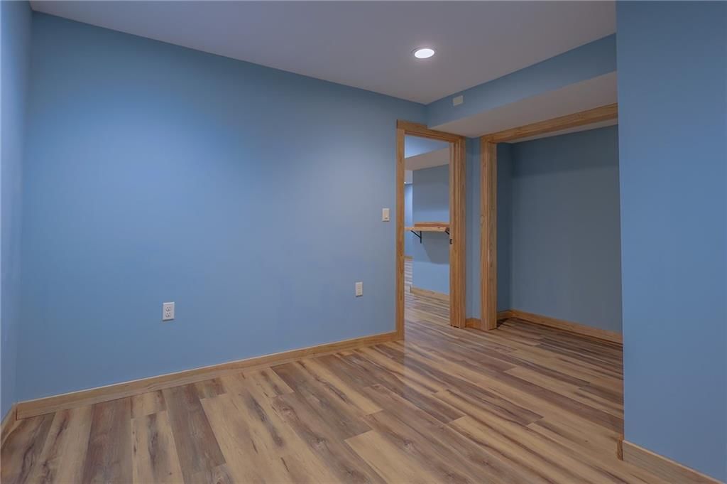 600 S Hickory Street — photo 17