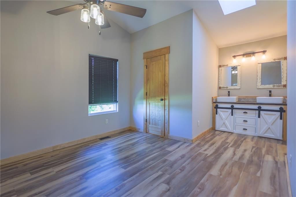 600 S Hickory Street — photo 23