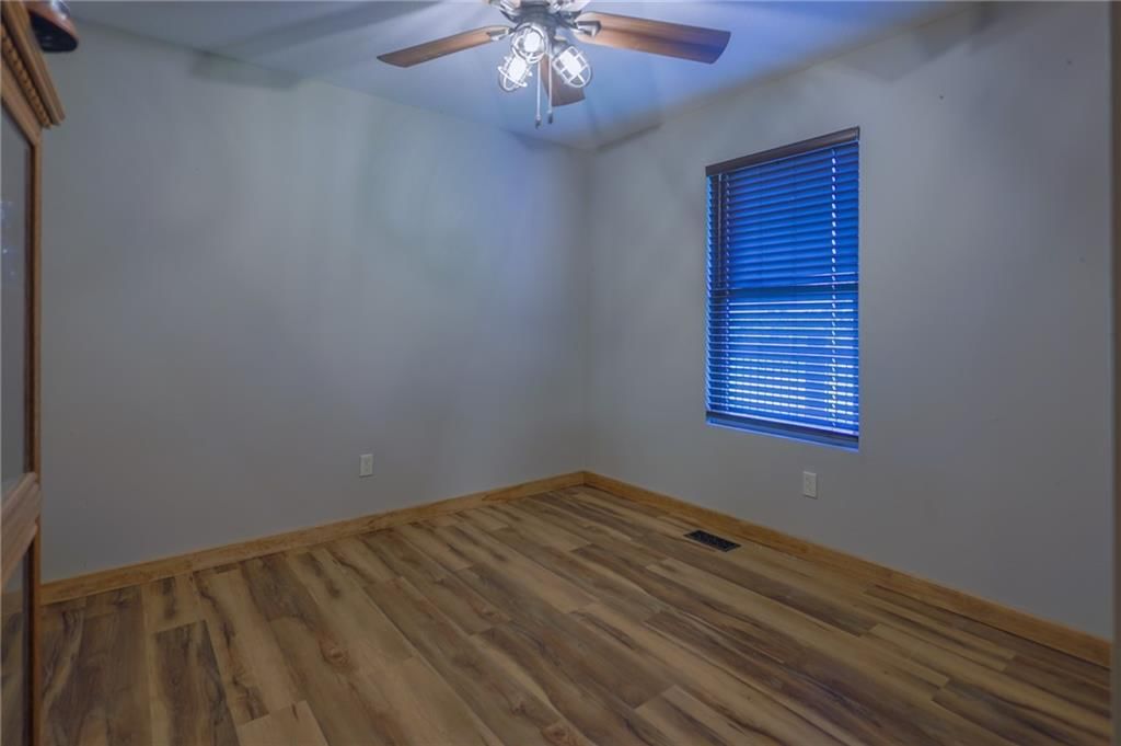 600 S Hickory Street — photo 27